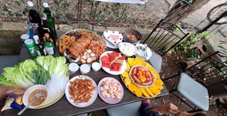 individual local food party