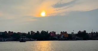 Sunset View from the Kolkata Heritage River Cruise
