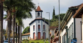 Igreja Histórica no Centro Histórico de Santa Bárbara, Cidade Histórica de Minas Gerais