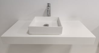 ΒΑΣΗ ΝΙΠΤΗΡΑ ΤΟΙΧΟΥ ΜΠΑΝΙΟΥ ΕΠΙΤΟΙΧΙΑ SOLID SURFACES