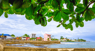 vista do pier em puerto limon costa rica