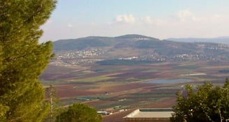 Vale de Jezreel visto do caminho entre Haifa e Nazaré.