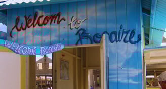 post sign welcome to bonaire