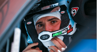Angelo Pucci Grossi durante una sessione di shooting motorsport per Noline