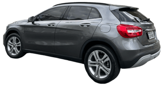 Mercedes Benz GLA 200 cinza, premium