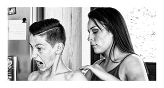 l'amie coiffeuse prépare les témoins