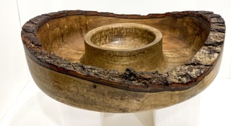 Natural Edge Liquid Amber (Bark on) 320 x 90