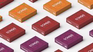 Mockup de cajas de entrega de Sonqo Textilería Ancestral