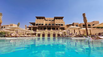 anantara-qasr-al-sarab-adults-pool-2