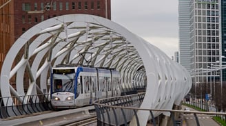 Photo of a tram heading to Den Haag Centraal