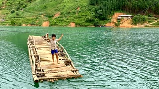 Bamboo ferry
