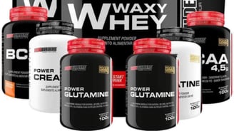 Kit com whey protein e creatina, ideal para ganho de massa muscular e melhor desempenho.