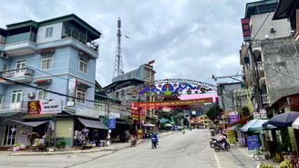Dong Van street