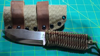 Paracord knife
