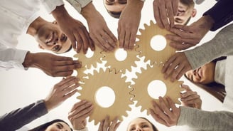 Capacitación presencial para desarrollar habilidades y mejorar el desempeño laboral en la organización