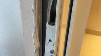 effraction encadrement .porte net opening serrure abimé réparation