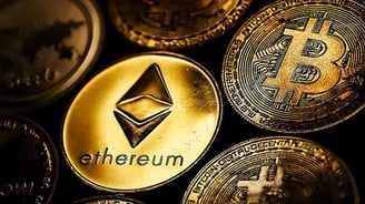 Cryptocurrency Market Insights: Bitcoin, Dogecoin, and Shiba Inu Technical Analysis