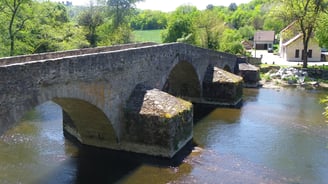 Le vieux pont Roman de Menat