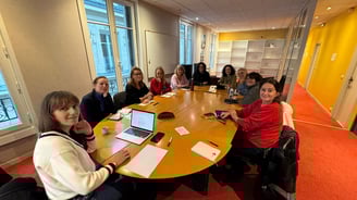 stagiaires qui assistent à une formation