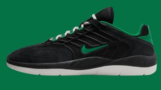 a black and green, Nike SB Vertebrae 
