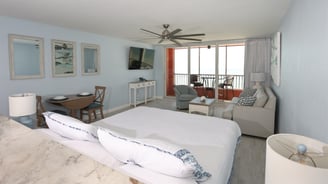 Best vacation rentals views on fort Myers beach best Margaretville and pink shell competitor FMB