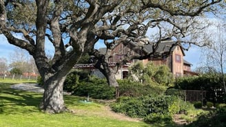 A farmhouse in Santa Barbara County – stylish architecture and high-value property guidance.
