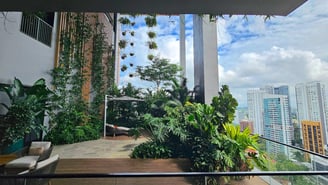 artyzen-singapore-terrace-suite-outside
