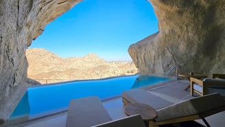 desert-rock-resort-cave-suite-pool-2