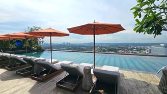 artyzen-singapore-rooftop-pool-2