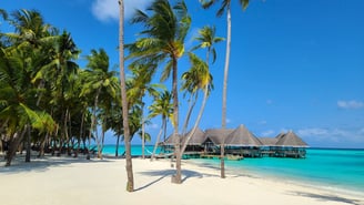 gili-lankanfushi-maldives-beach