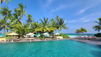 park-hyatt-maldives-main-pool