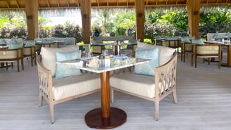 Jumeirah Olhahali Island Maldives restaurant