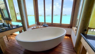 Gili Lankanfushi overwater villa bath