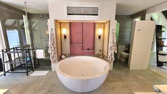 Four Seasons Landaa  Beach Villa Bathroo