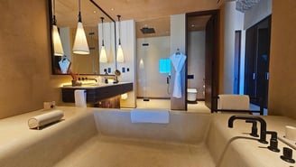 desert-rock-resort-cave-suite-bathroom-1