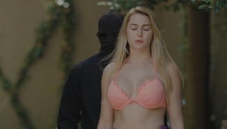 Girls Guns and Blood 2019 hollywood movie 720p WEB-DL HIN-ENG download