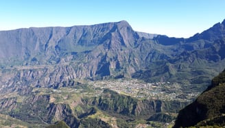 Excursion à Cilaos, vue sur le Grand Bénare