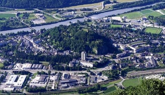 centre de Montmélian depuis la Roche du Guet
