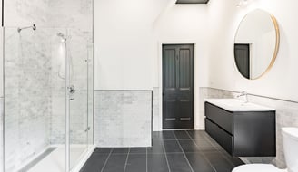 a large master bath with marble back-splash renovation in Toronto by Home Reno Pro