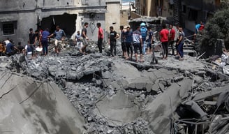 Israeli Airstrikes Kill Displaced Palestinians in Gaza and Khan Younis Amid Forced Evacuations and I