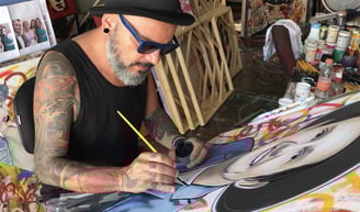 Ateliê do renomado artista plástico Sérgio Astral, conhecido por suas pinturas personalizadas e projetos artísticos.