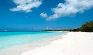 linda praia em Half moon cay em viagens de navio