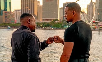 Will Smith et Martin Lawrence se tape le poing dans Bad Boys : Ride or Die 