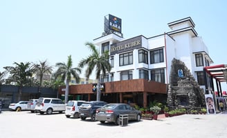 Hotel Kuber Murthal Outside 2