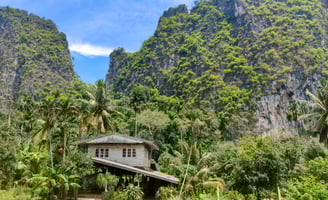 Nam Lot Cave, Chumphon Sawi