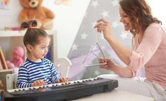 Como a Música Pode Auxiliar na Terapia do Autismo