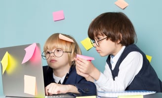 TEA e TDAH: Como diferenciar e lidar com o duplo diagnóstico