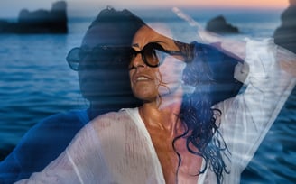 Ritratto, shooting fotografico, mare, modella, Genova 