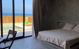 Habitación principal con vista al mar en La Morada Punta sal