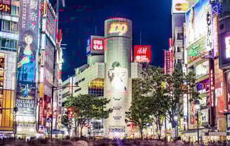 Shibuya 109 shopping for the ladies